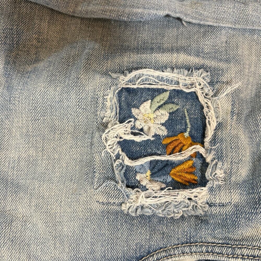 Hippie Laundry Mid Rise Embroidered Denim Shorts Size 30 Boho Festival​ - Picture 4 of 9